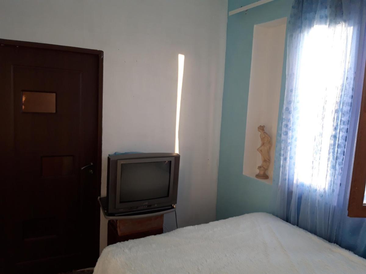 Sam'S Place, Tours With Sam Erevan Exterior foto